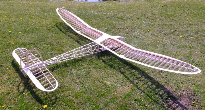 Sunspot 121" Vintage glider by R Yeabsley