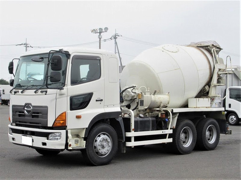 中古トラック情報 Hino Profia 10t ミキサー車 最大混合量4 4立米 ドラム容量8 7立米 中古トラック情報ゲットラック