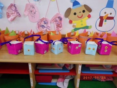 年少組 豆まきの三方製作 Jpg