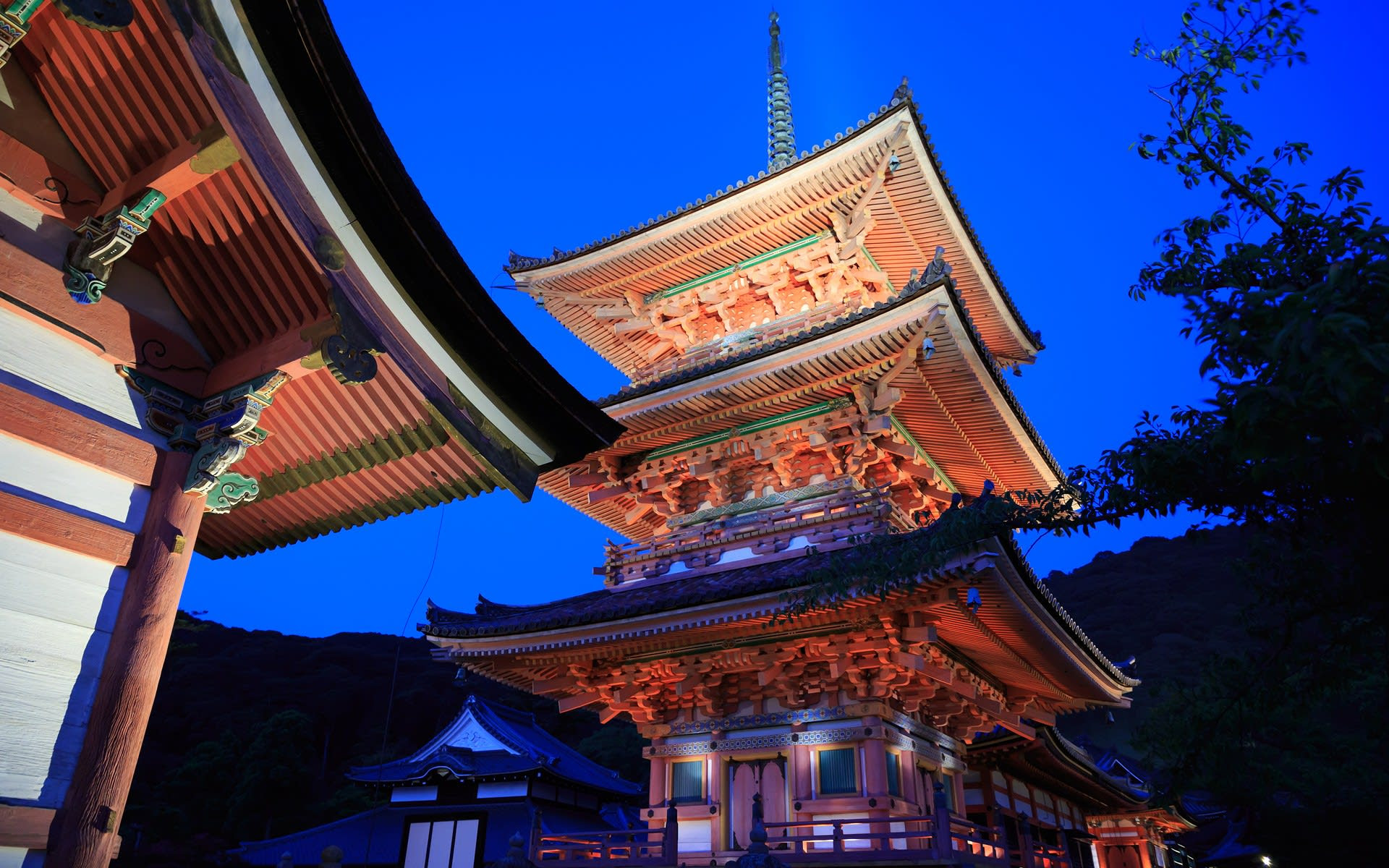 13年夏の京都 清水寺ライトアップの壁紙 計47枚 壁紙 日々駄文