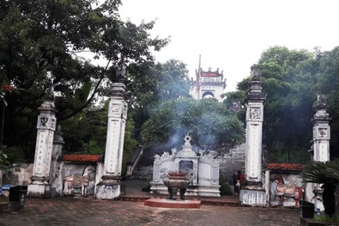 Hình ảnh Kẻ gian đột nhập đền cuỗm 7 hòm công đức số 1