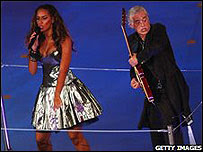 Jimmy Page con Leona Lewis en las Olimpiadas de Pekín