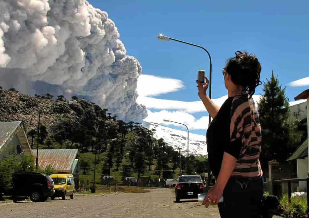 Copahue Volcano Eruption Puts Argentina and Chile on Alert ...