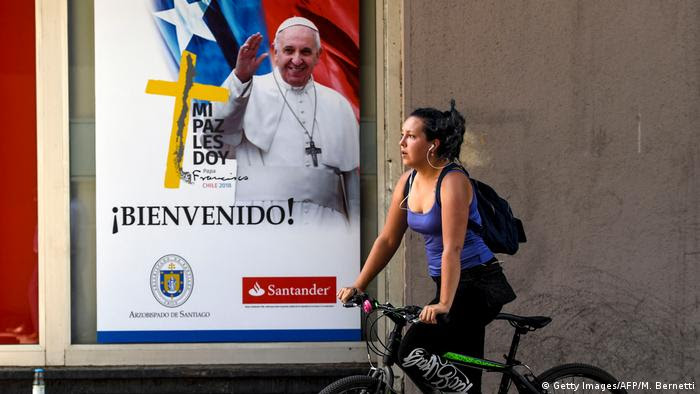 Chile Vorbereitungen für Besuch Papst Franziskus (Getty Images/AFP/M. Bernetti)