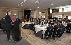La Presidenta Barkos interviene en el desayuno de Navarra Capital.