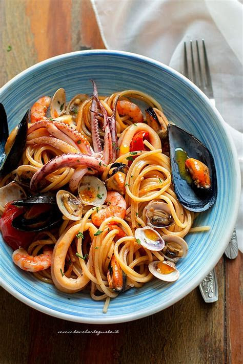 spaghetti allo scoglio ricetta  segreti  foto passo passo