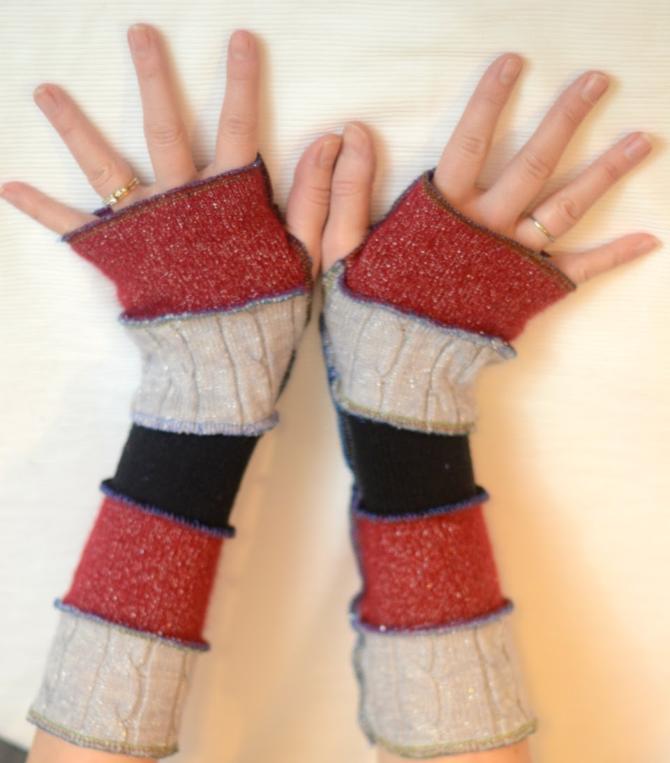 Fingerless Gloves Tutorial | Diary of a MadMama