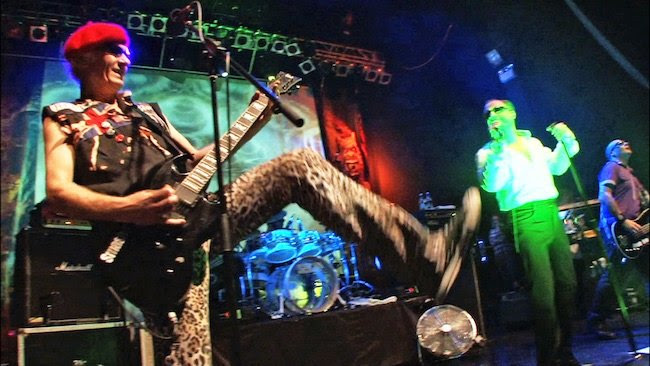 The Damnedの姿勢は パンク以外の何ものでもない Ishiyaが 地獄に堕ちた野郎ども を観る Real Sound リアルサウンド 映画部