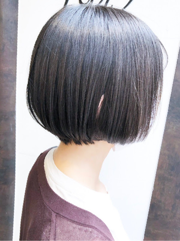 大人可愛い代30代40代黒髪前下がりショートボブ ヘアスタイル 美容院 美容室 モリオフロムロンドン 原宿本店 大宮 池袋 成増