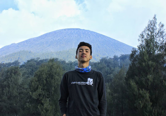15 Pendaki Ganteng Indonesia yang Bikin Semangat Mendaki 15 Pendaki Ganteng Indonesia yang Bikin Semangat Mendaki
