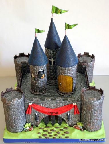 Das ritterliche Essen zum Geburtstag: Ritterburg Torte ...