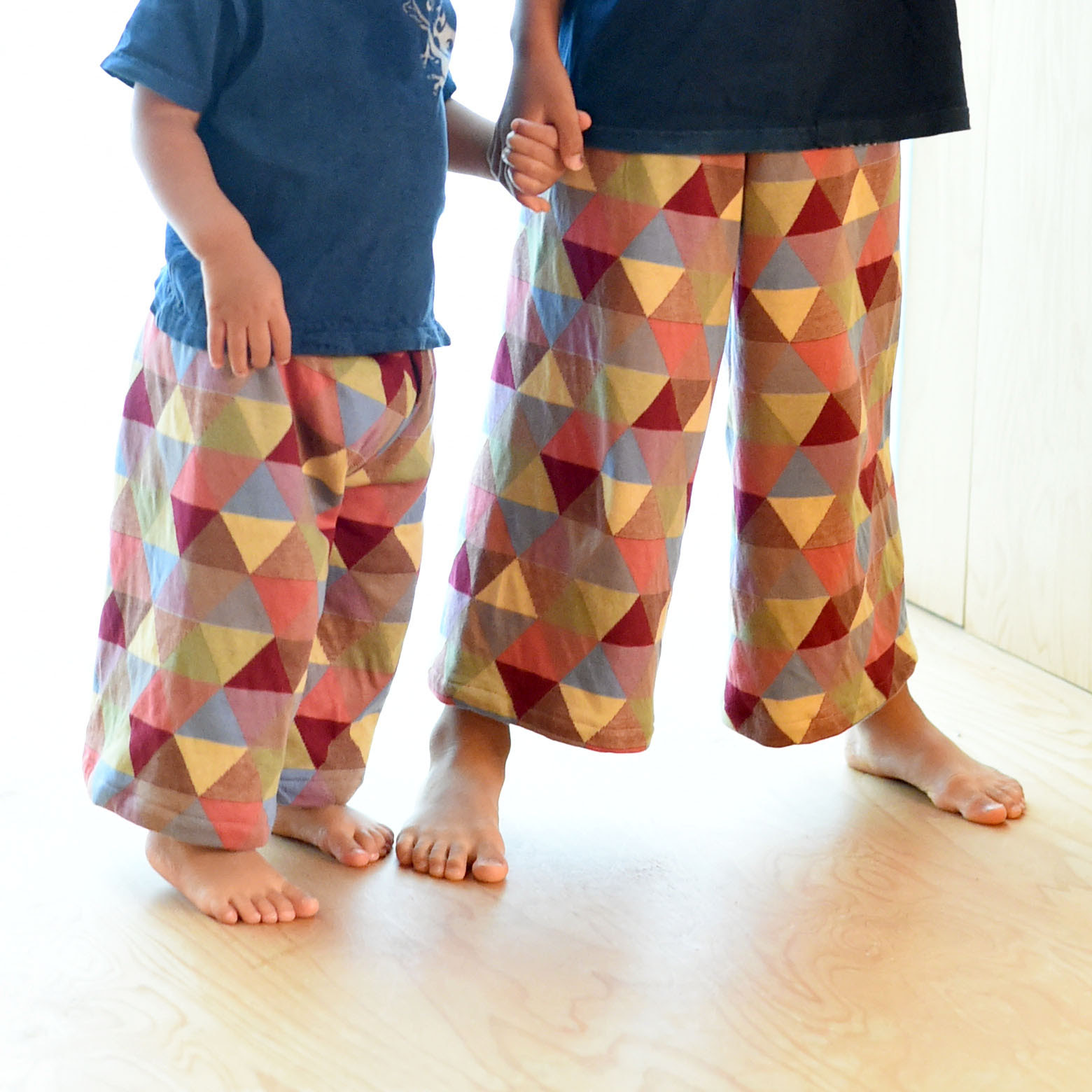 お揃いが楽しい 型紙なし キッズ用ワイドパンツの作り方 Maffon