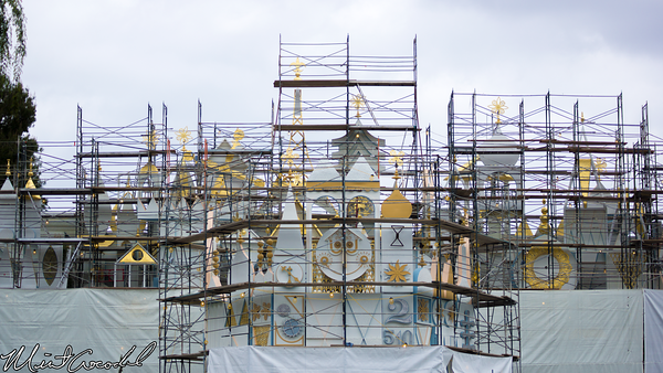 Disneyland Resort, Disneyland, it's a small world, Facade, Refurbishment, Refurbish, Refurb, Tarp, Scaffolding