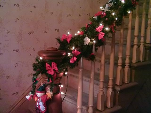 Homemade Christmas Decorating On A Budget... From The Heart - The ...