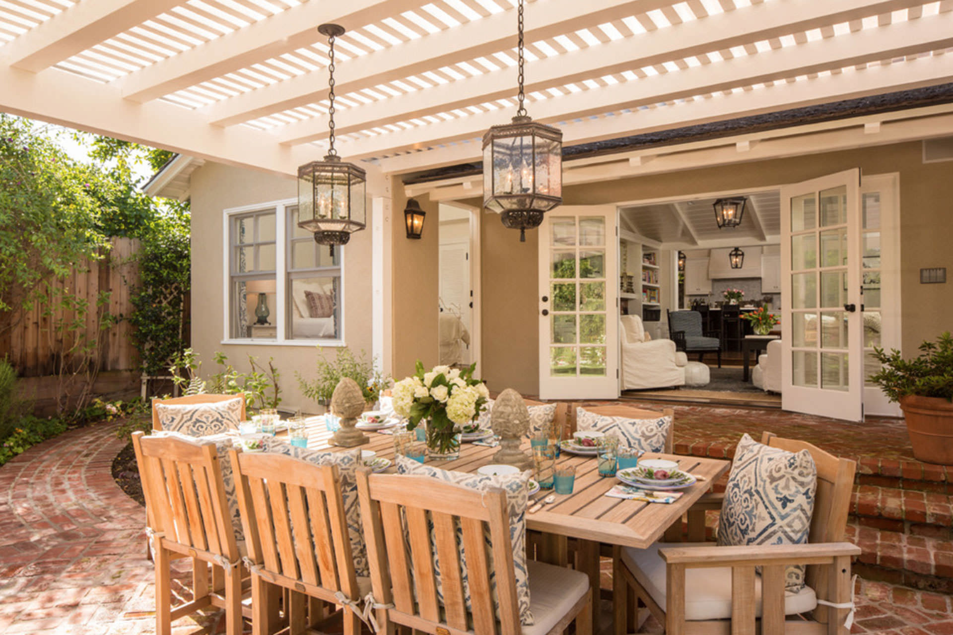 Five Pergola Lighting Ideas to Illuminate Your Outdoor Space