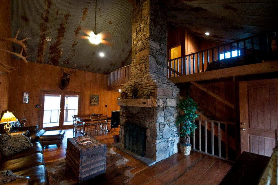 Ozarks Mountain Cabin Rental Next to Buffalo River ...