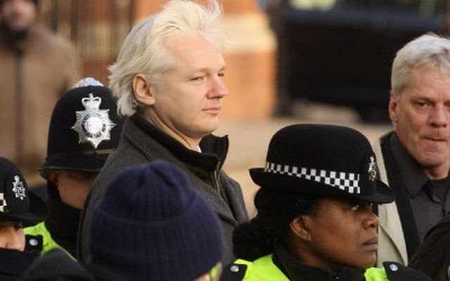 Mis respetos a Ecuador por brindar asilo político a Julian 