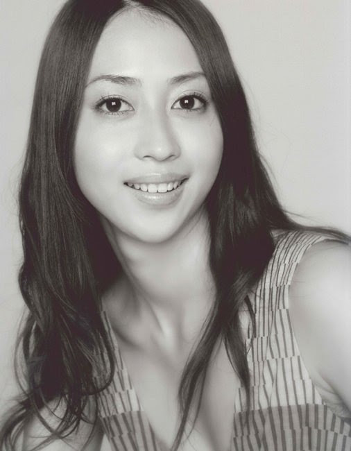 吉田彩香 01 Gunn S