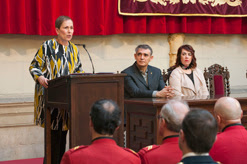 La presidenta Barkos se dirige a los asistentes al acto.
