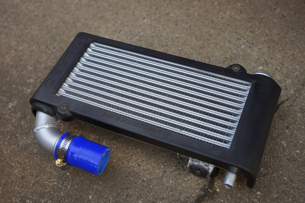 ジムニーja11に大型インタークーラー A と散歩