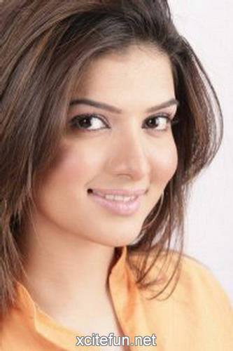 Sara Chaudhry  Beautiful Pakistani Actress