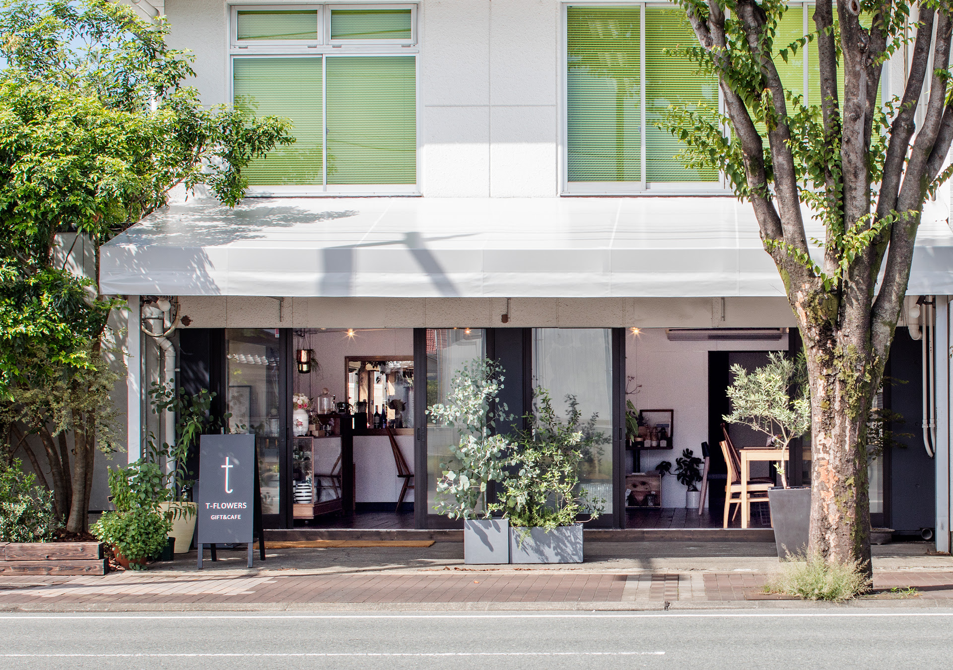 熊本市西区花屋カフェ T Flowers ティ フラワーズ