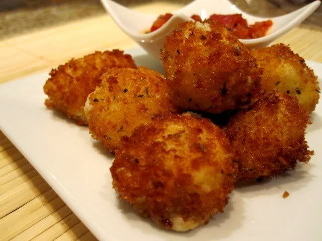 Fried Mozzarella Bites