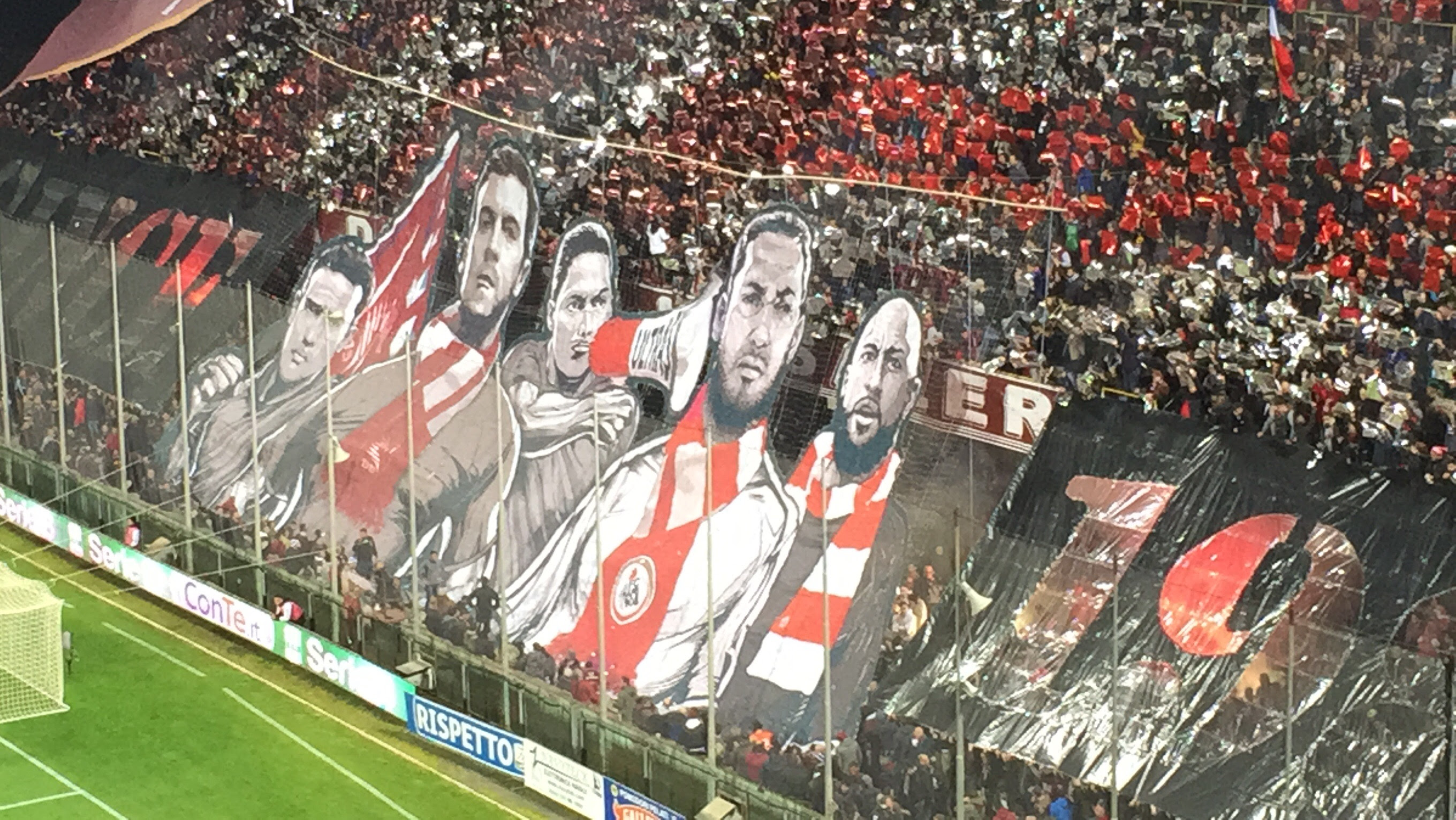 Salernitana - Bari: coreografia Curva Sud VIDEO E FOTO