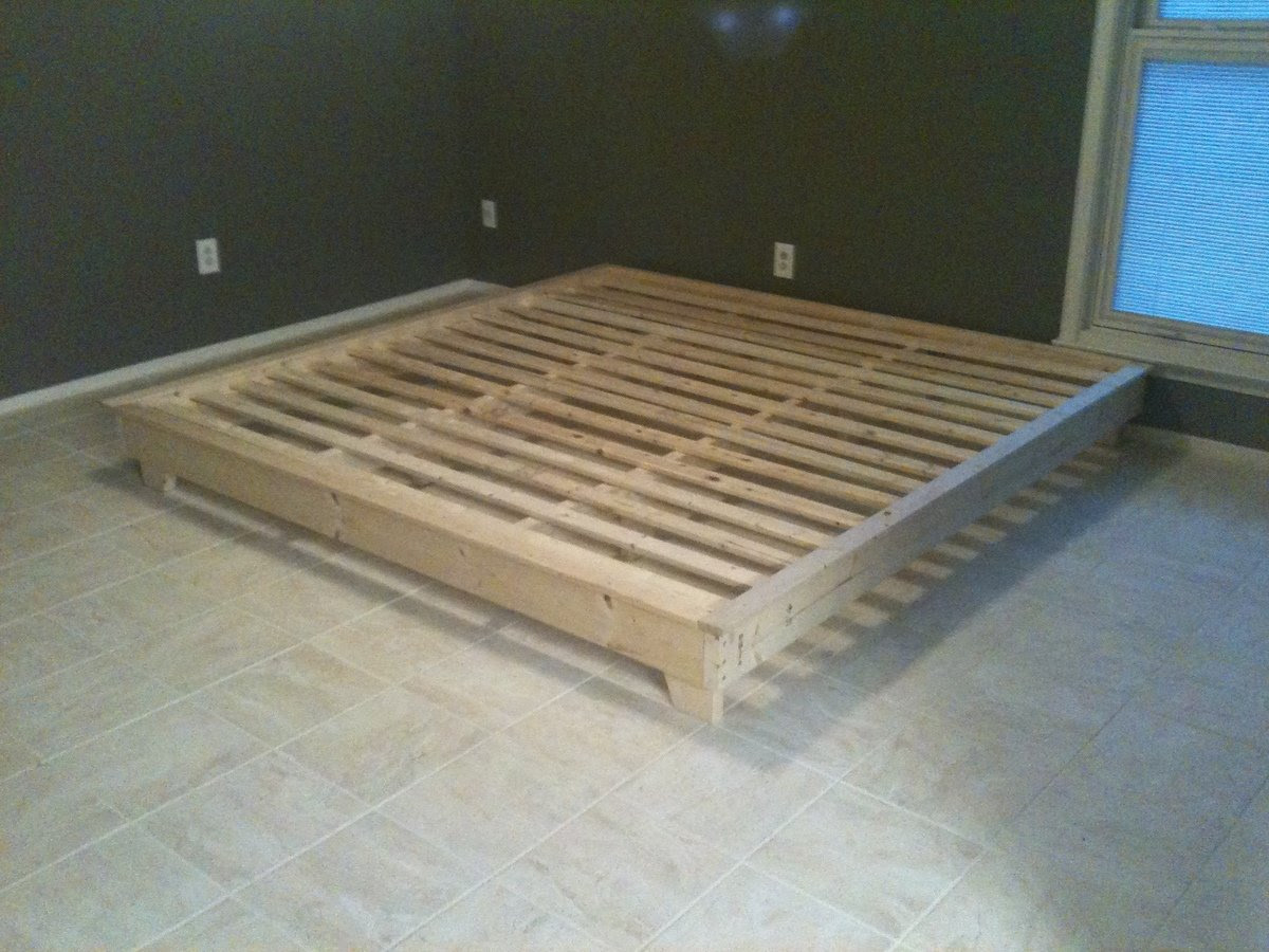 King Sized Hailey Platform Bed