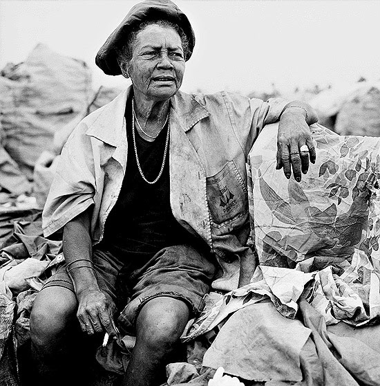 Cena do documentário "Estamira", de Marcos Prado, lançado em 2005