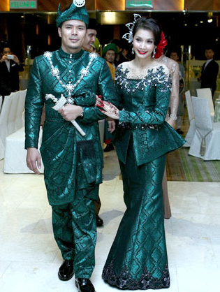 13 Inspirasi Baju Pengantin Tradisional Perkahwinan 