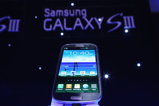 サムスン スマホの機種別ランキングで世界一に Galaxy S Iii の7 9月出荷台数 Iphone 4s を抜く 1 2 Jbpress ジェイビープレス