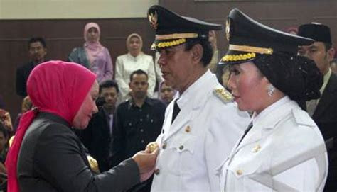 jawara ulama  golkar  dinasti ratu atut