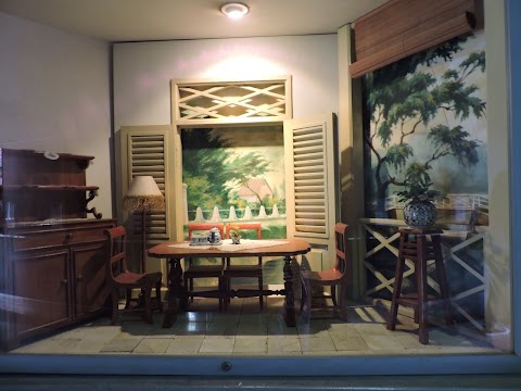 pintu jendela rumah bilik bambu