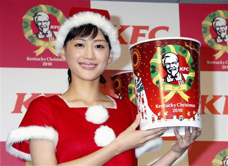 綾瀬はるか サンタ姿を披露 一足お先にクリスマス 日本ケンタッキー フライド チキンの新ｃｍ発表会に登場した綾瀬はるか １９日 東京都内 四国新聞社