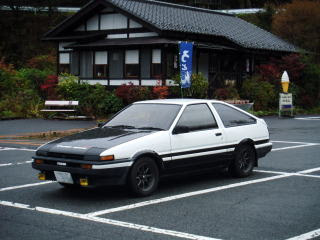 八六館 Ae86 レビン トレノ 中古車 スポレン 86レンタカー