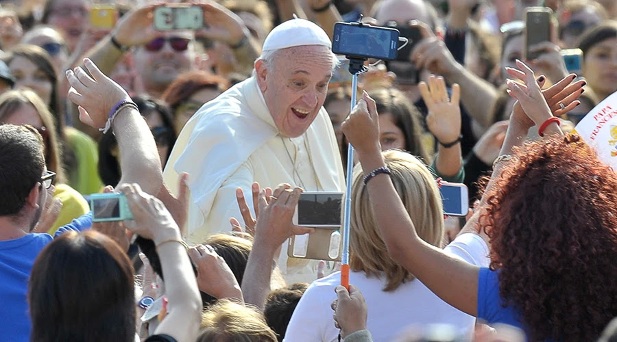 Creatividad y vocación de servicio, claves para la labor del catequista según el Papa