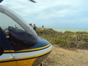 Helicóptero da PRF foi usado nas buscas por mais sobreviventes do naufrágio (Foto: Divulgação/PRF)