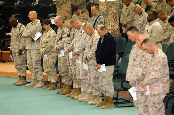 SECNAV prayers with Marines and Sailors at Fallujah in 2006