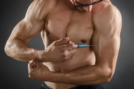 Quý ông hói đầu, tái phát ung thư vì tự bổ sung testosterone - 1