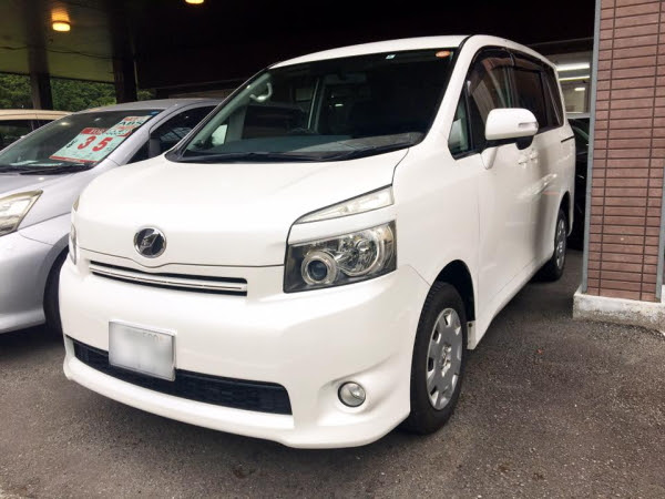 売約済 平成年式 トヨタ ヴォクシー トランスx 5人乗り 4wd 00cc 白 中古車 カーショップビクトリー