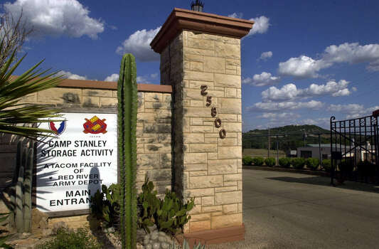 The main entrance to Camp Stanley Thursday Aug. 23, 2001. PHOTO BY EDWARD A. ORNELAS Photo: EDWARD A. ORNELAS, Courtesy / SAN ANTONIO EXPRESS-NEWS