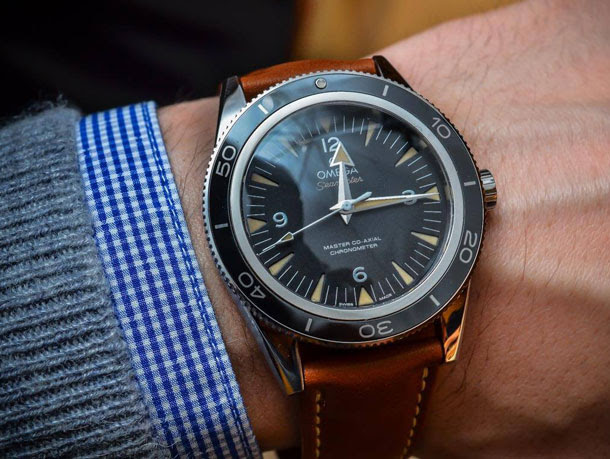Omega-Seamaster-300-Master-Co-Axial-Chronometer-Lederband-4