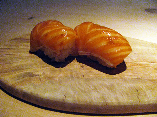 salmon nigiri