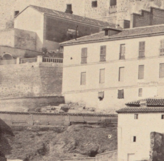 Fonda de la Caridad hacia 1858. Detalle de una fotografía de Charles Clifford