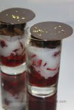 Mousse di limone (senza latticini) fragole, gelatina di rabarbaro e streussel
