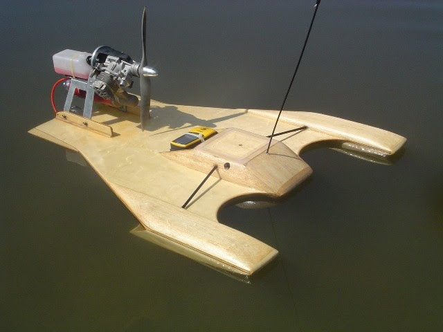 rcAirboat S13 nitro