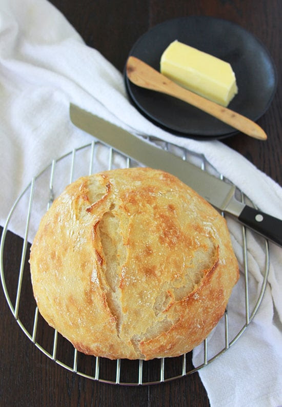 No-Knead Artisan Bread is so simple to make and tastes like it came from a bakery! www.cookingwithruthie.com