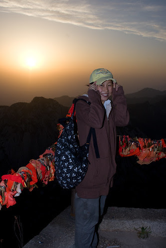 Climbing Hua Shan