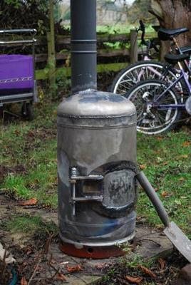 Homemade wood stove from a gas cylinder